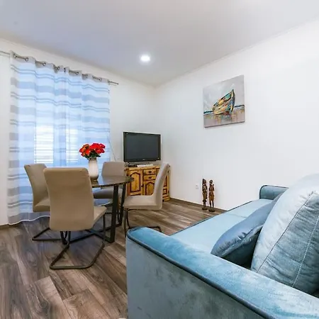 Mia * دوبروفينك