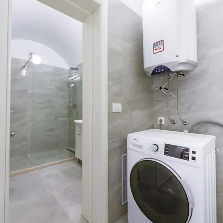 Mia * 杜布罗夫尼克